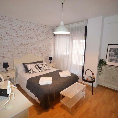 Apartamento Fleta Apartment Zaragoza Exterior photo